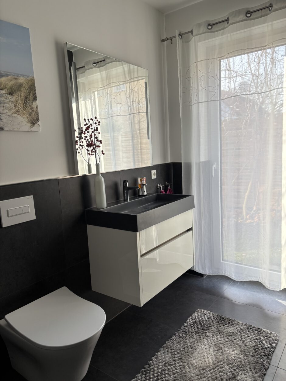 Bad und Flurmöblierung-03