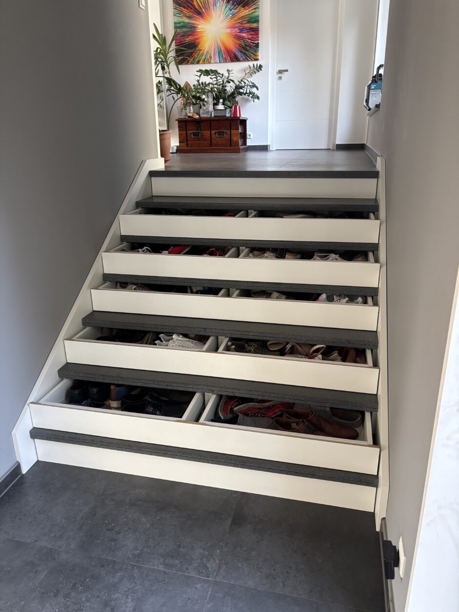 Treppenlagerschrank-02