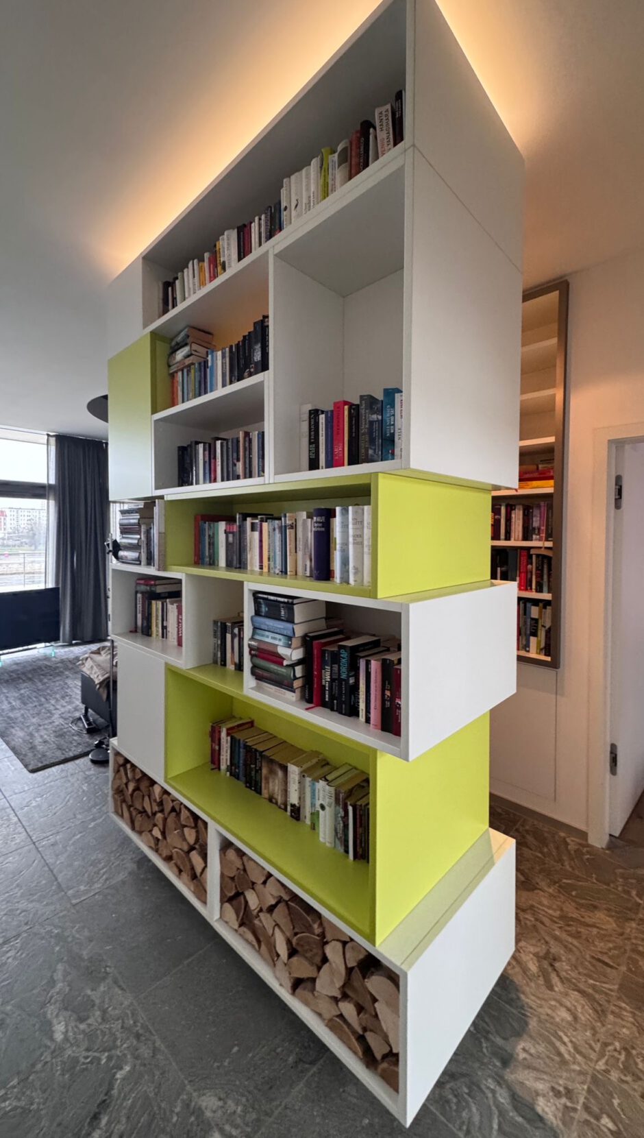 schlichtes-buecherregal-02